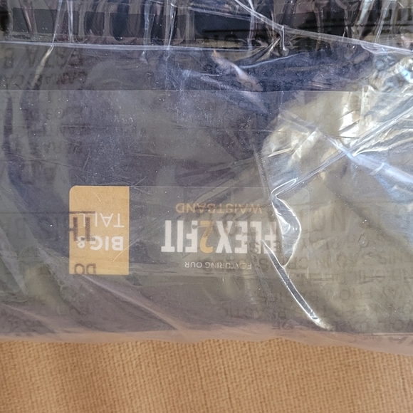 Lee relaxfit NWT black pants - Picture 2 of 7